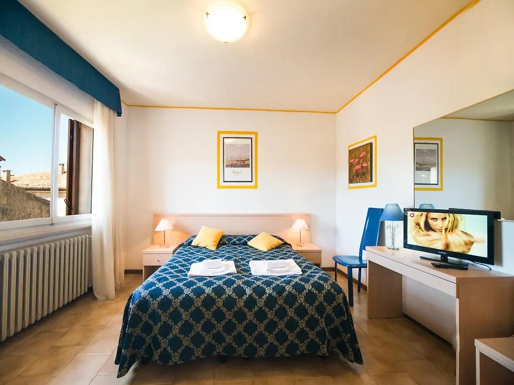 Albergo Centrale San Zeno di Montagna Hotel