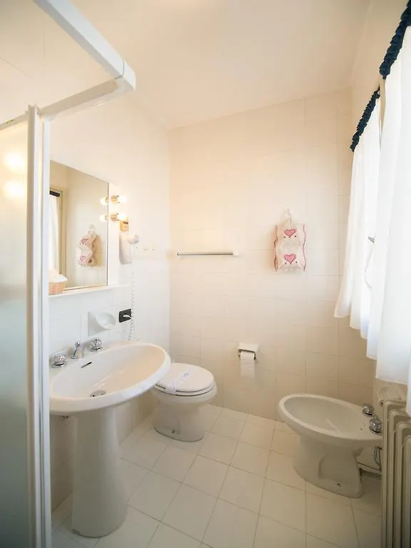 Hotel Albergo Centrale San Zeno di Montagna