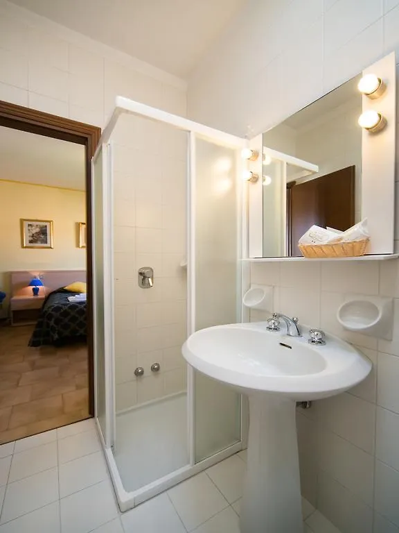 Albergo Centrale San Zeno di Montagna Hotel